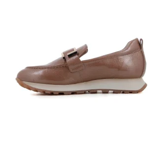 Mocasin Almond
