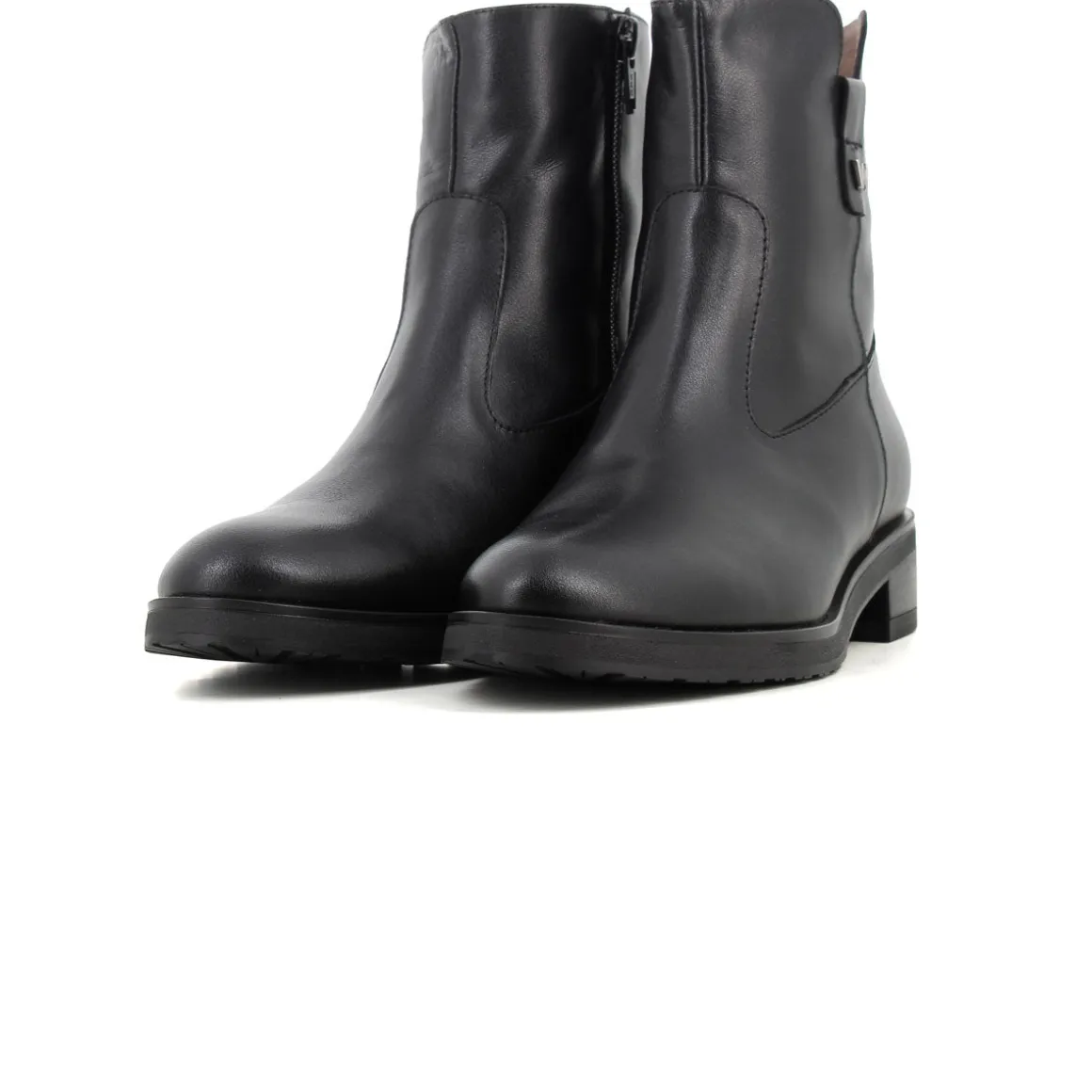 botin_negro_3-3.webp Botin Negro